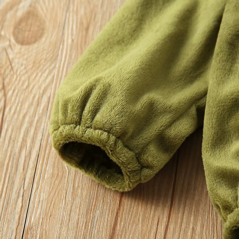 "Cozy Avocado Plush Jumpsuit for Babies – Warm, Cute, and Perfect for Fall (6-24M)"